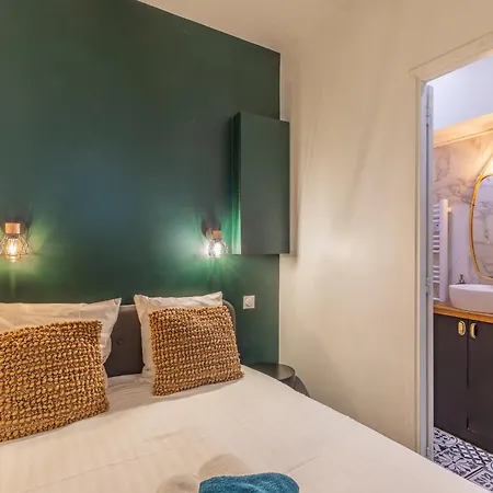 Ile Saint Louis, Notre Dame, 1 2 A 4p Apartment